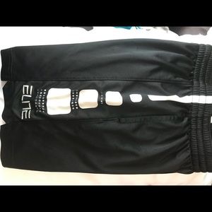 Boys Nike elite black shorts